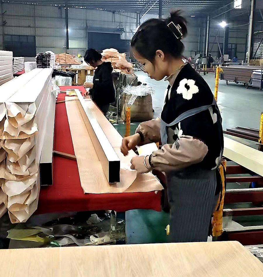 Wood grain finish wrapping on aluminum profiles